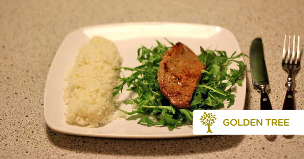 Saftiges Steak auf Rucola-Bett mit Basmati-Reis